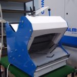 Asztali kenyérszeletelő gép